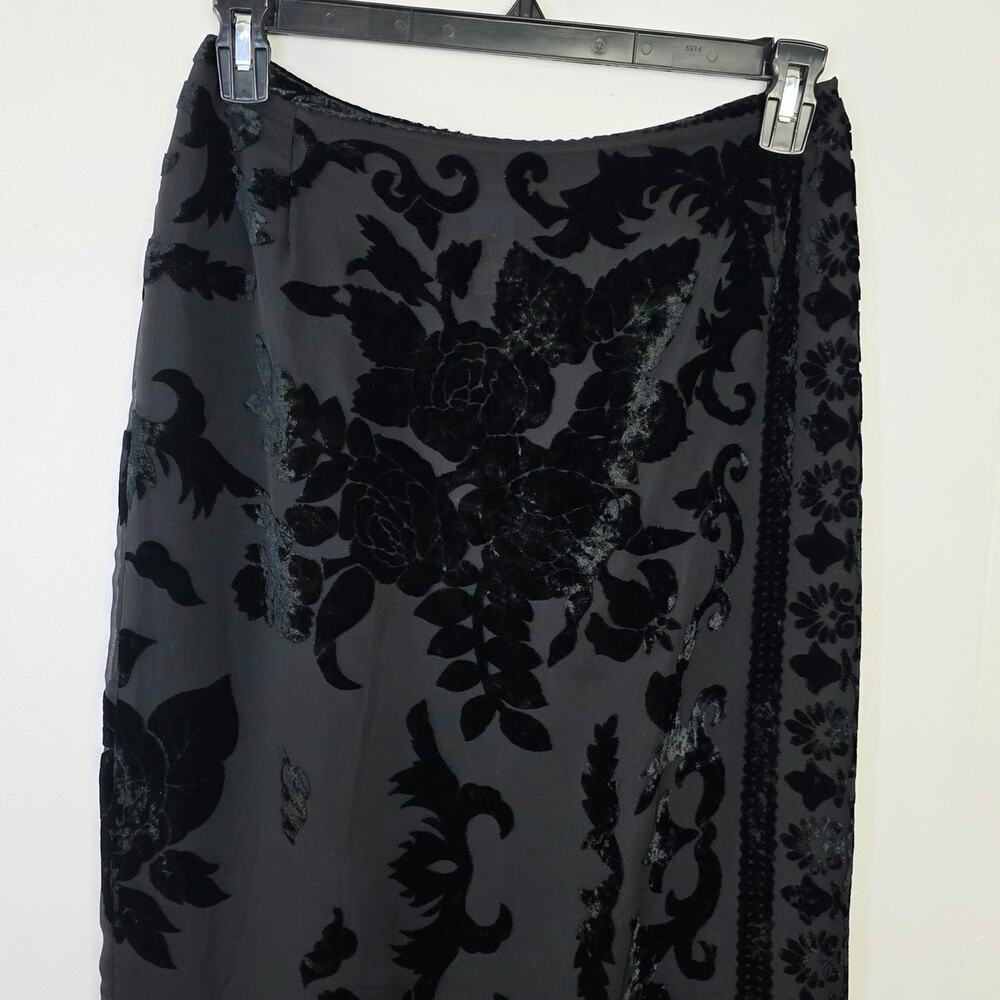 Liz Claiborne Black Velvet Burnout Floral Midi Skirt - Picture 4 of 12